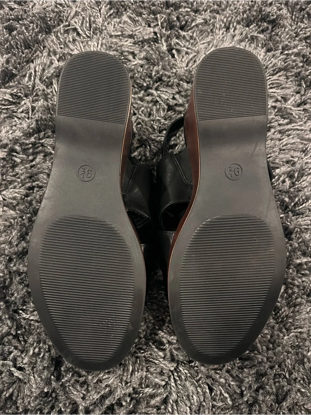🌺UNIVERSAL THREAD NAOMI WOOD WEDGE BLACK SANDALS SIZE 9.5🌺